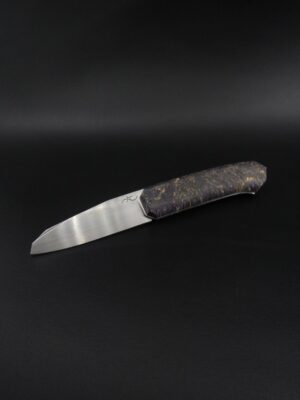 Couteau pliant, pièce unique, modèle NRV, lame inox RWL34 et manche érable négundo stab visserie cachée AC Coutelier, Alban Campagnola, Artisan coutelier forgeron en Drôme provençale à Donzère.
