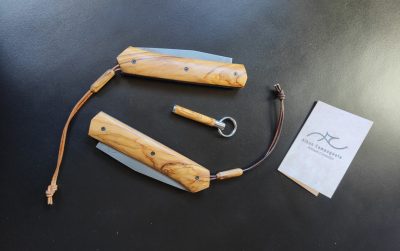 coutellerie-AC-COUTELIER-couteau-pliant-le-géométrique-olivier-duo-porteclés
